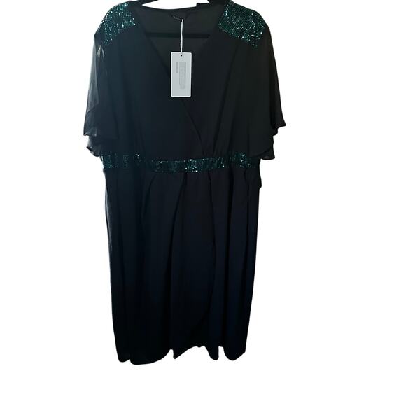 Plus Size 3X 22 - 24 BloomChic Mock Wrap Dress Green Sequin Detail with Pockets - Picture 5 of 5